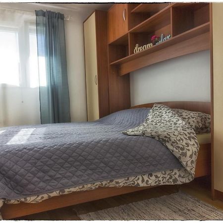 Appartement Apartman Sorgo à Zambratija  Extérieur photo