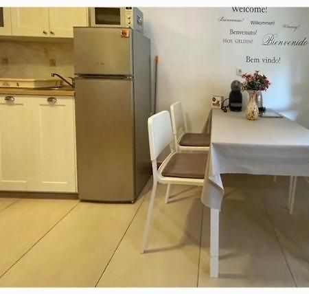 Appartement Apartman Sorgo à Zambratija  Extérieur photo