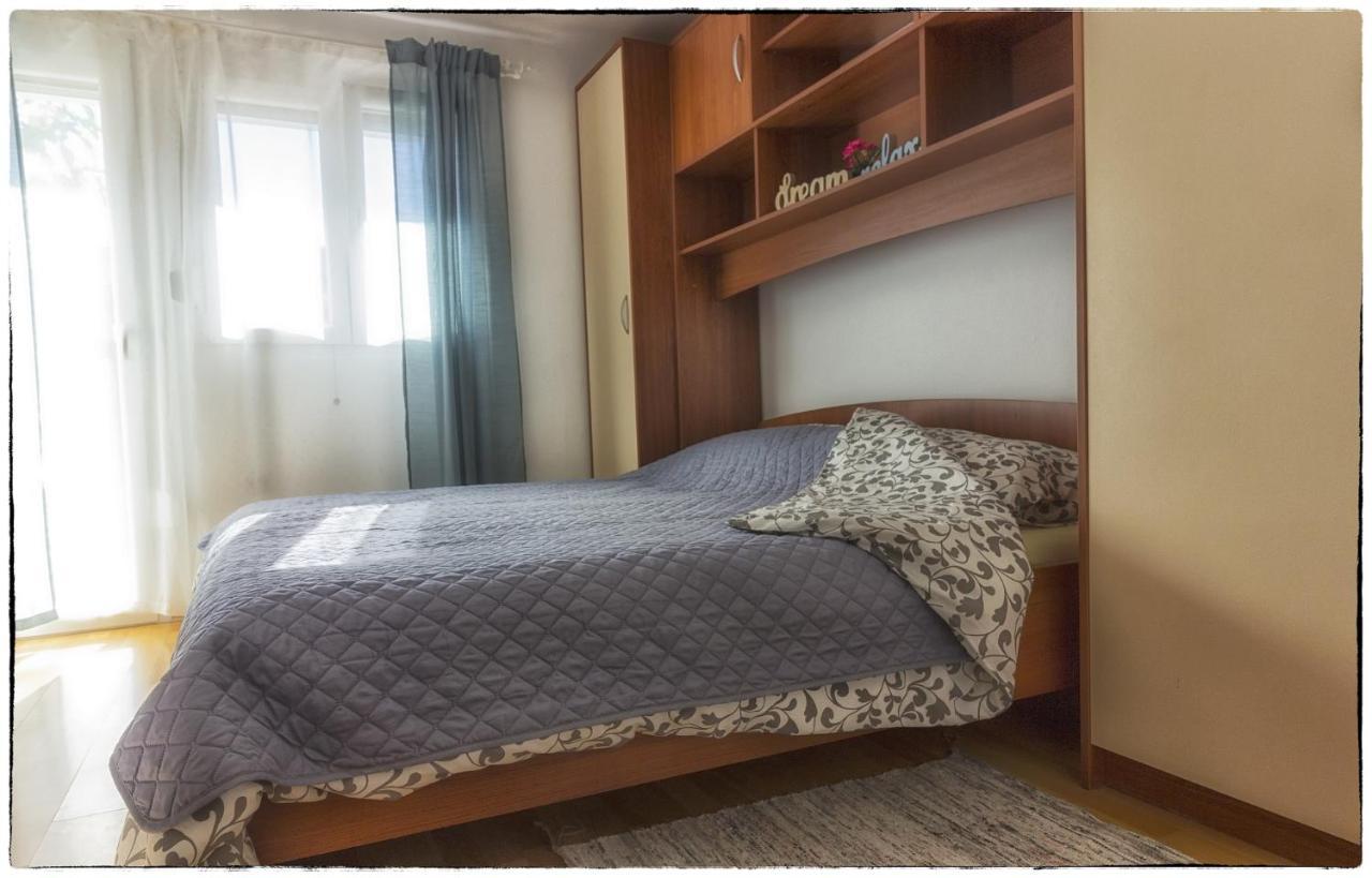 Appartement Apartman Sorgo à Zambratija  Extérieur photo